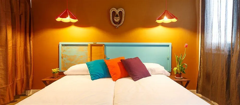 Hip Hostel 바르셀로나 0*,
